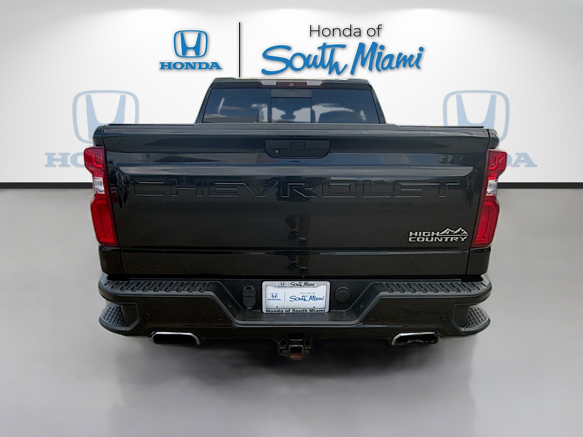 Used 2019 Chevrolet Silverado 1500 High Country w/ Technology Package AWD/4WD image 6