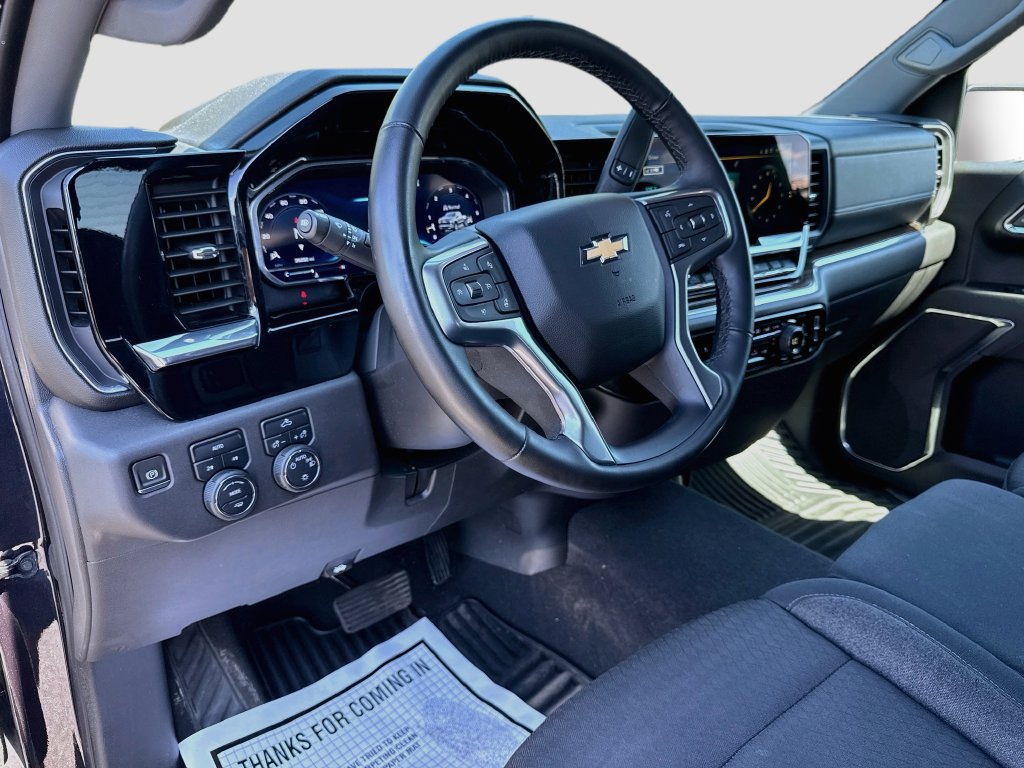 Used 2023 Chevrolet Silverado 1500 LT AWD/4WD image 12