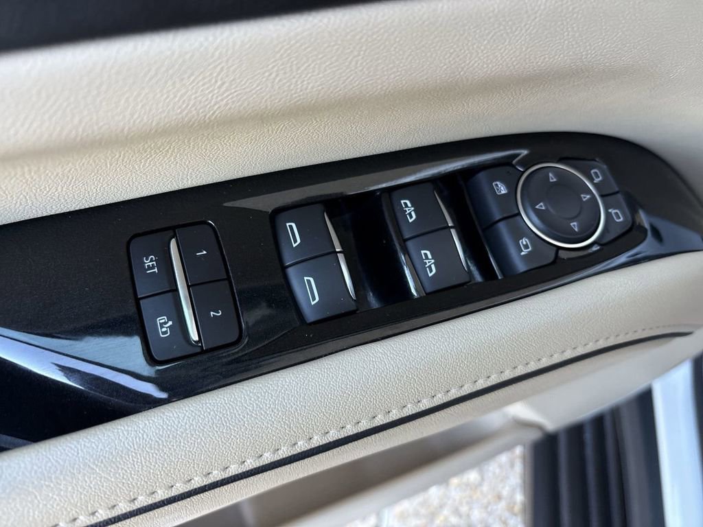 Certified 2022 Cadillac Escalade Premium Luxury image 24