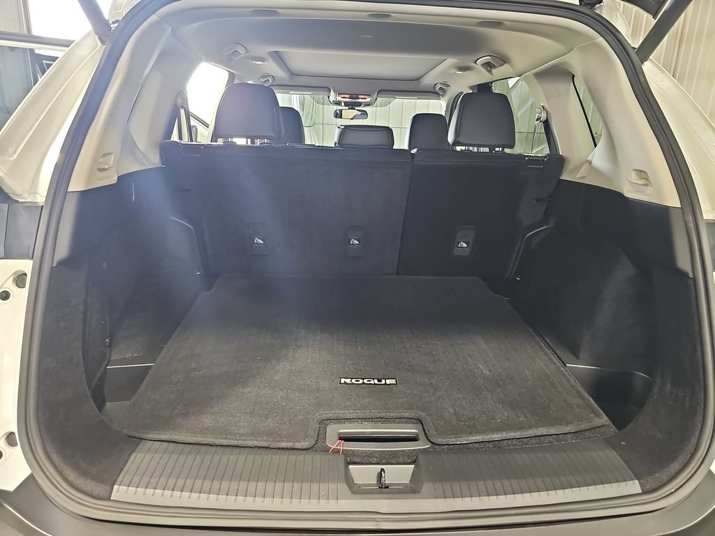 Certified 2023 Nissan Rogue SV w/ SV Premium B Package AWD/4WD image 12
