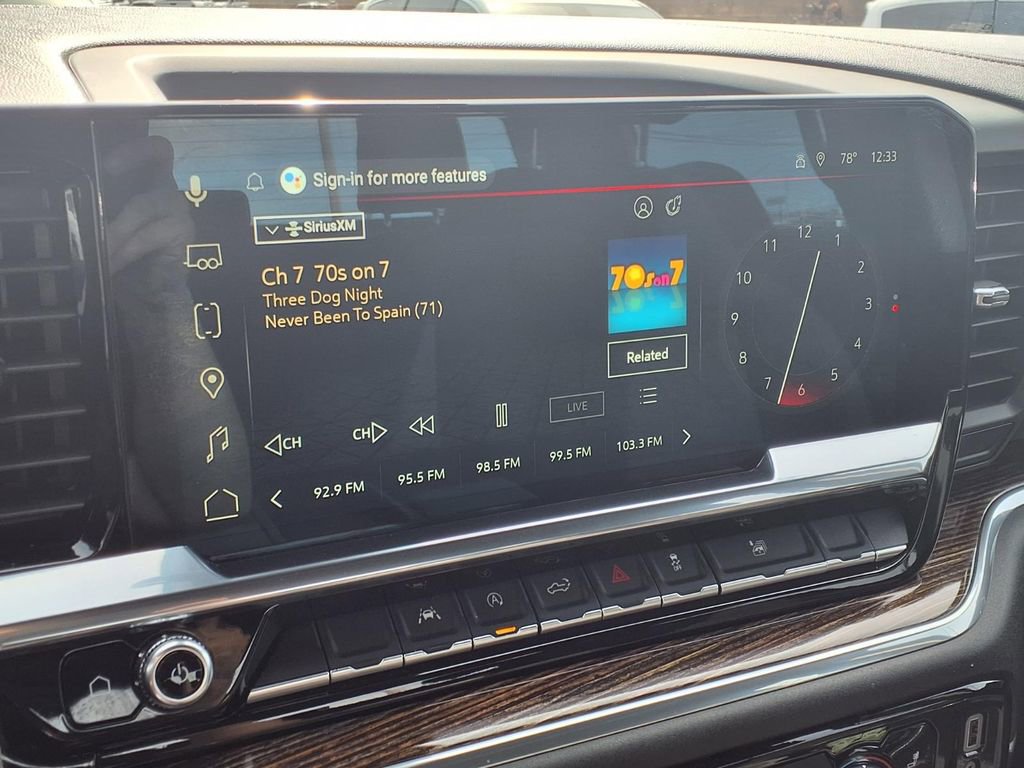 Used 2025 GMC Sierra 1500 SLE image 13