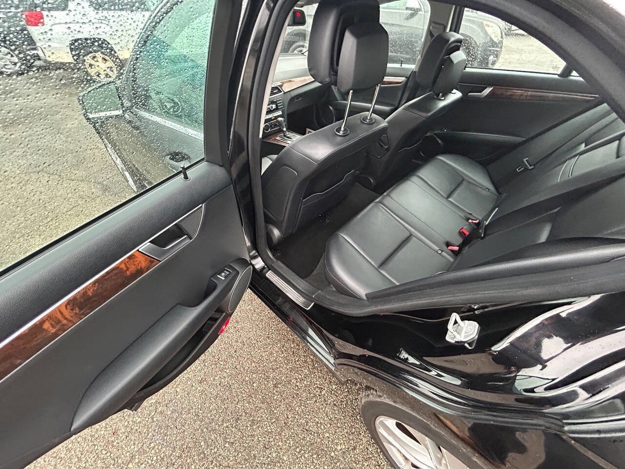 Used 2012 Mercedes-Benz C 300 4MATIC Sedan image 7