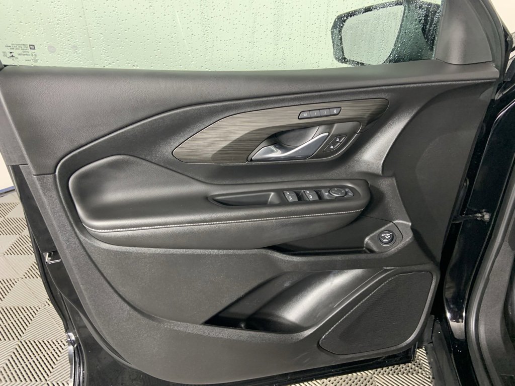 Used 2022 GMC Terrain SLT image 22