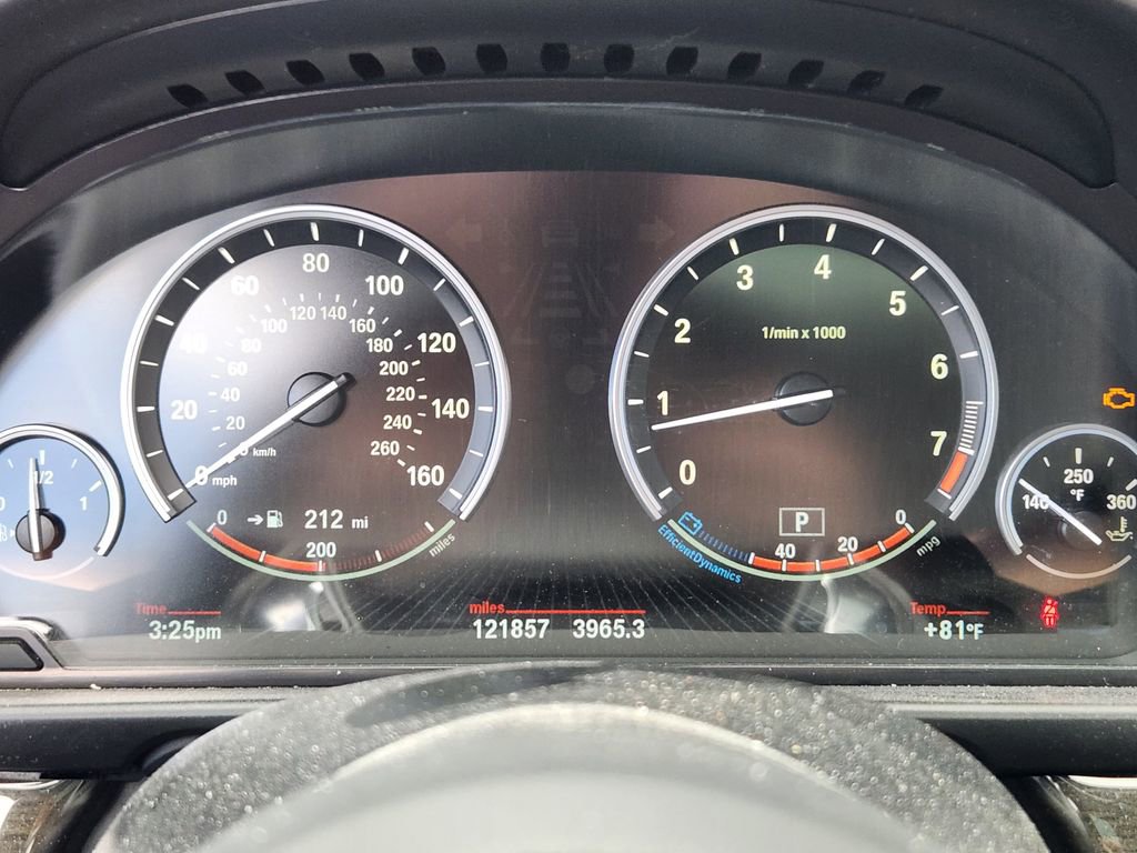 Used 2016 BMW 550i xDrive Sedan AWD/4WD image 19