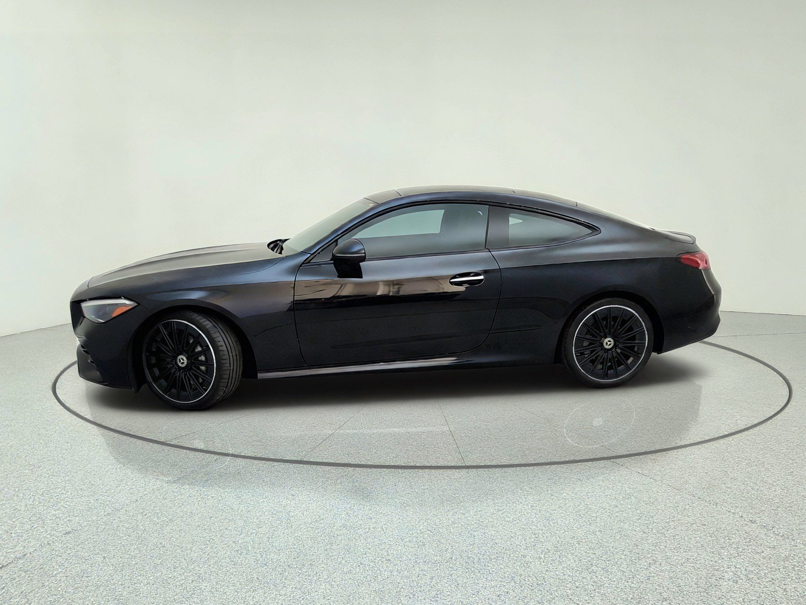 Certified 2024 Mercedes-Benz CLE 300 4MATIC Coupe image 4