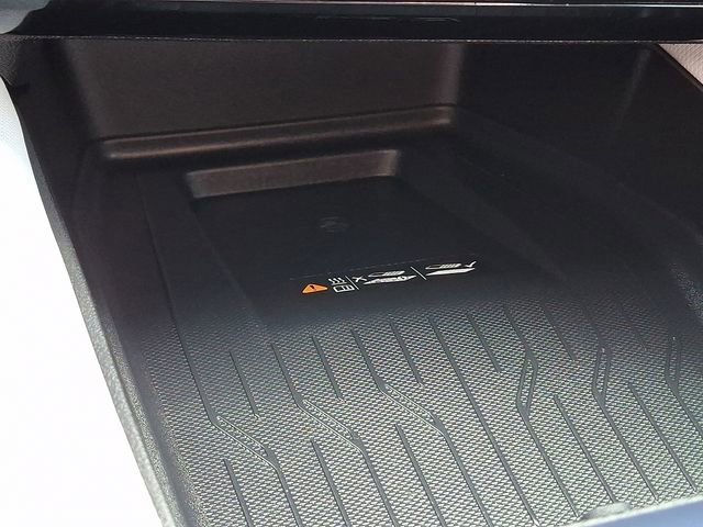 Used 2025 Chevrolet Equinox EV LT image 23