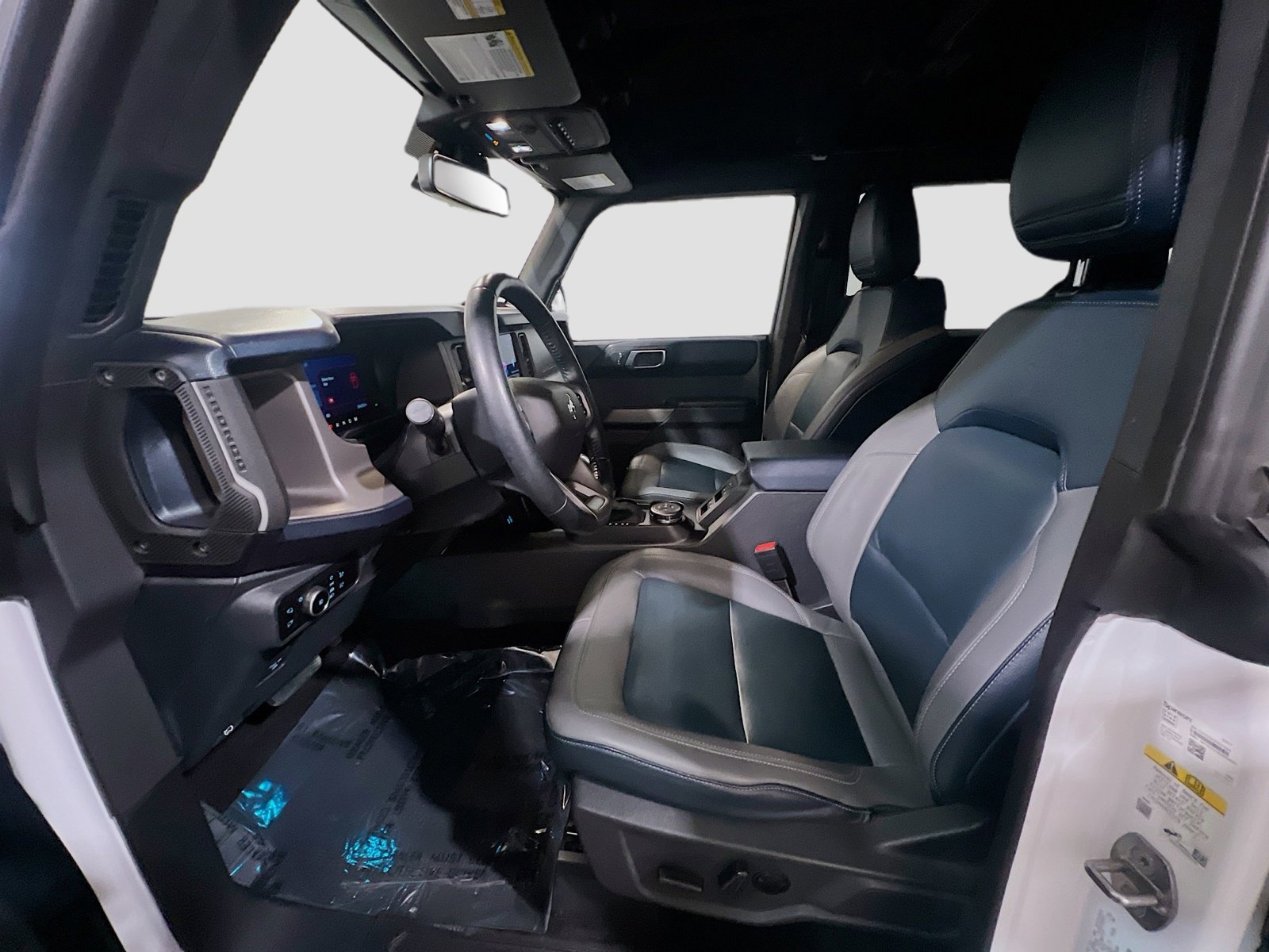 Used 2023 Ford Bronco Outer Banks image 15