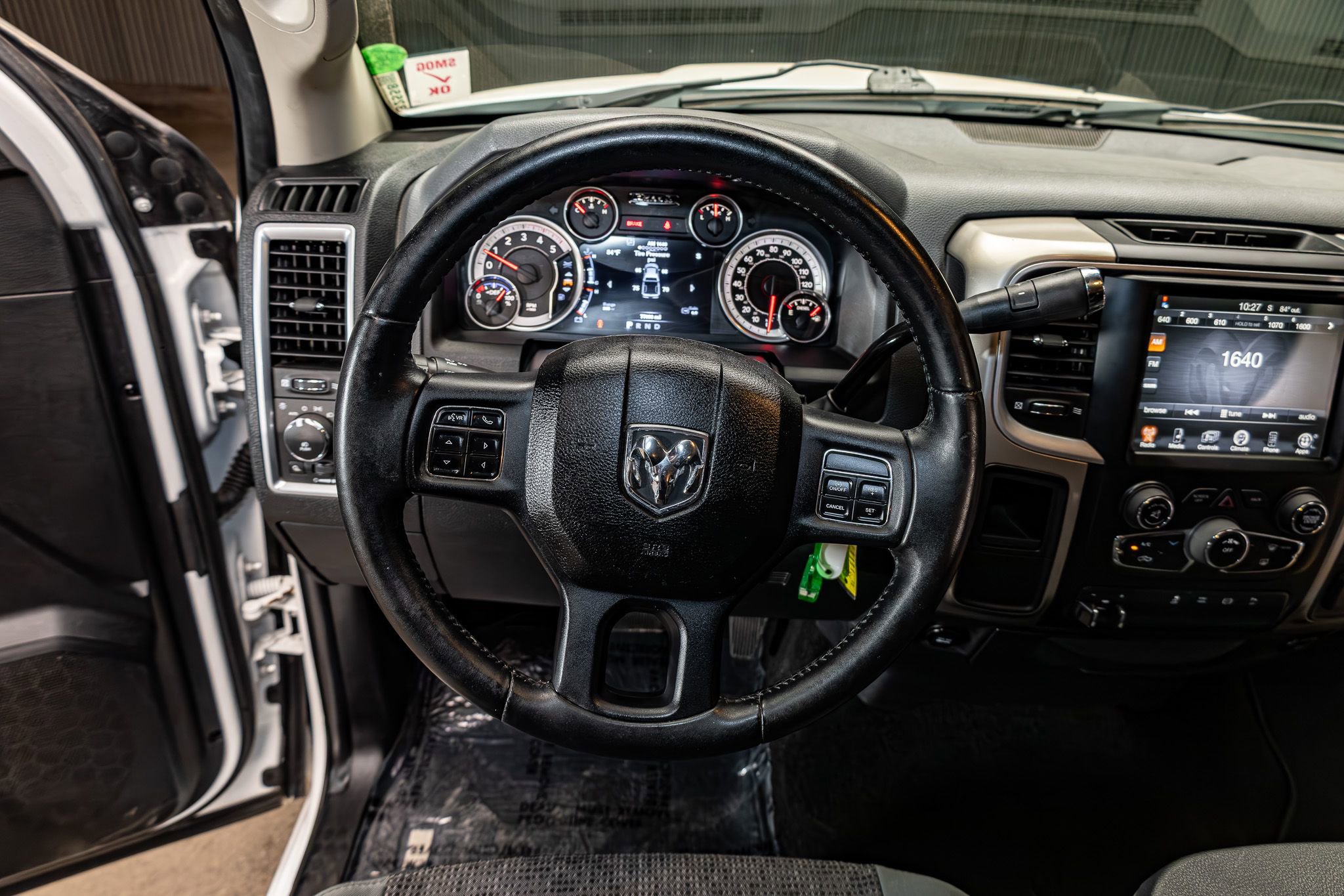 Used 2014 RAM 2500 SLT w/ Luxury Group RWD image 14