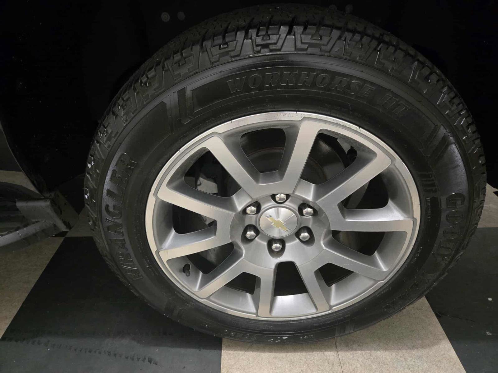 Used 2018 Chevrolet Tahoe LT image 44