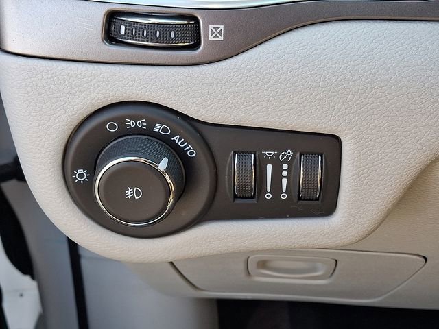Used 2021 Jeep Cherokee Latitude Lux image 24