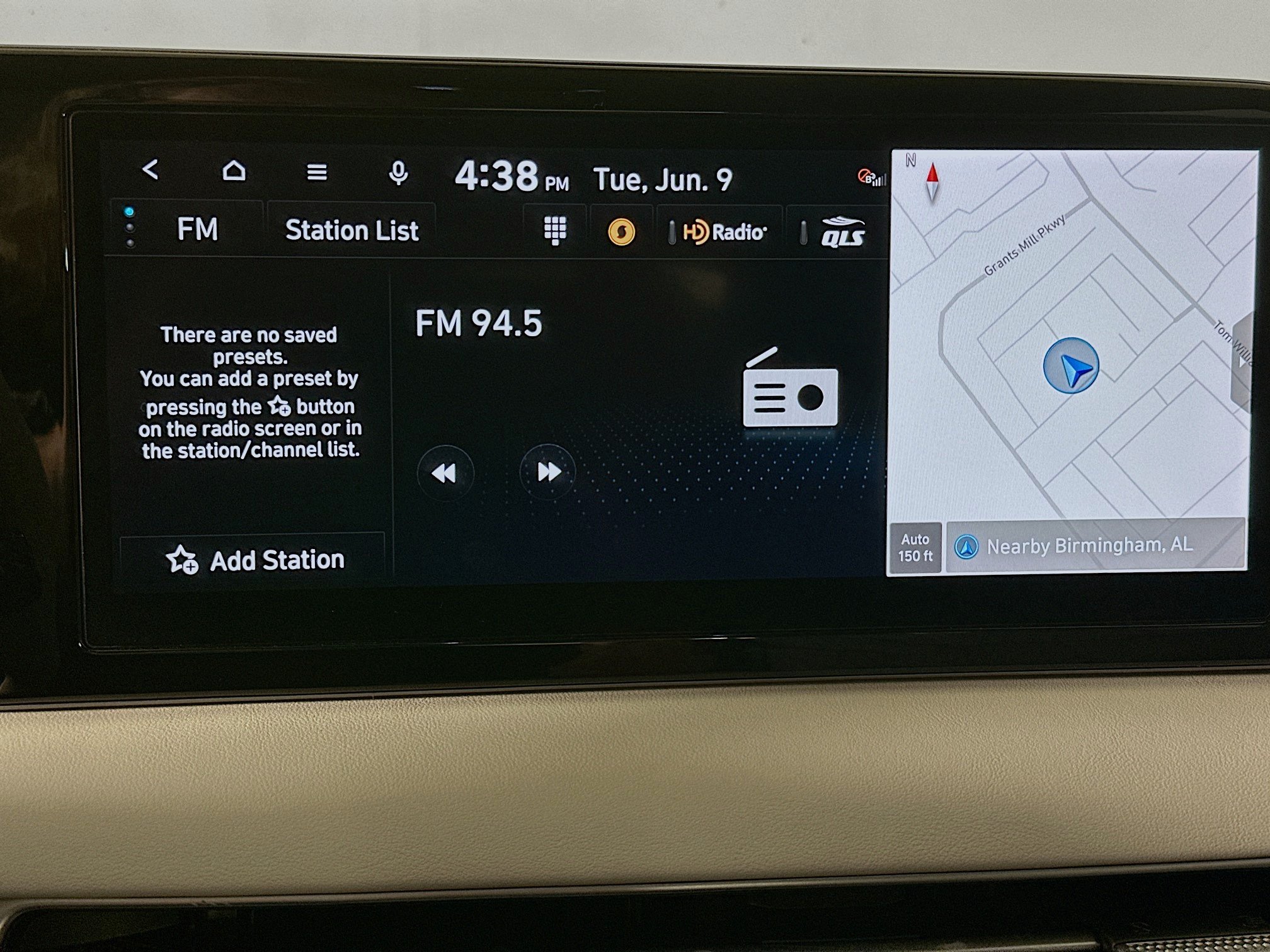 Used 2023 Hyundai Palisade Limited w/ Winter Package FWD image 21