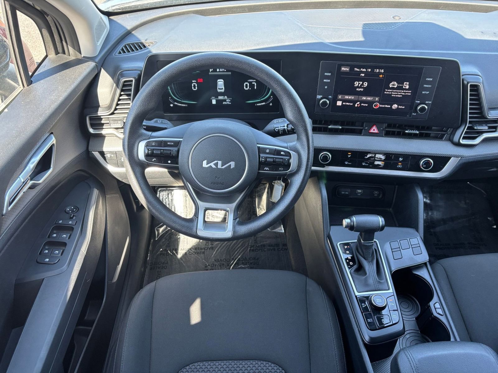 Used 2025 Kia Sportage LX FWD image 33