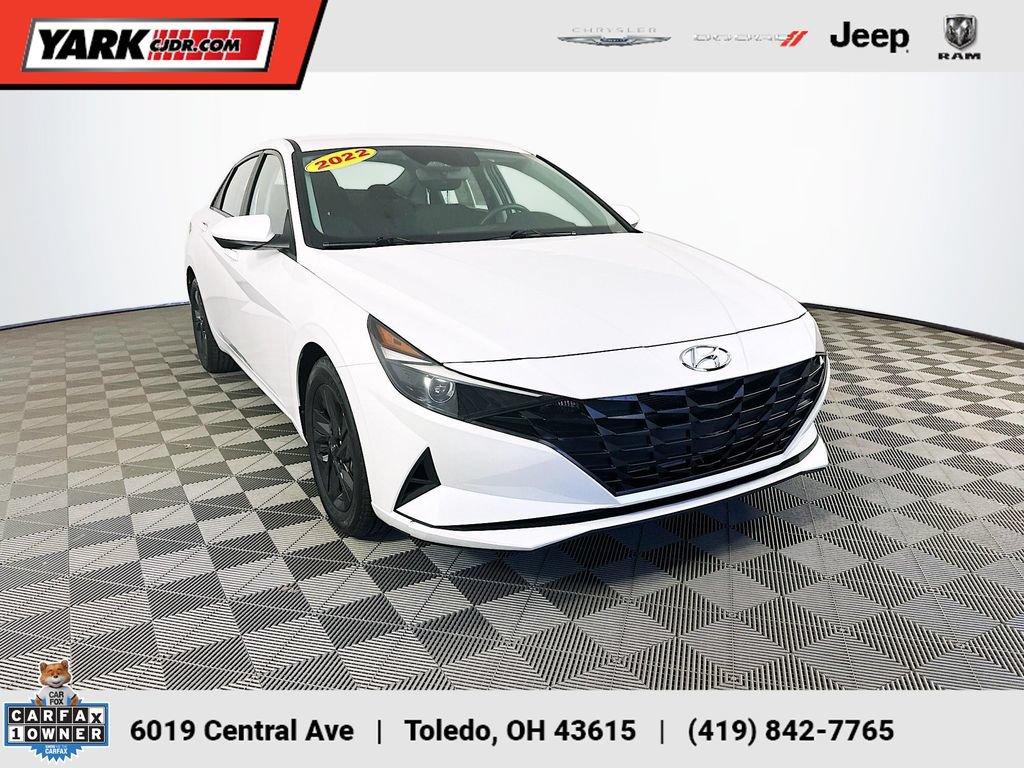 Used 2022 Hyundai Elantra SEL w/ Cargo Package FWD image 1