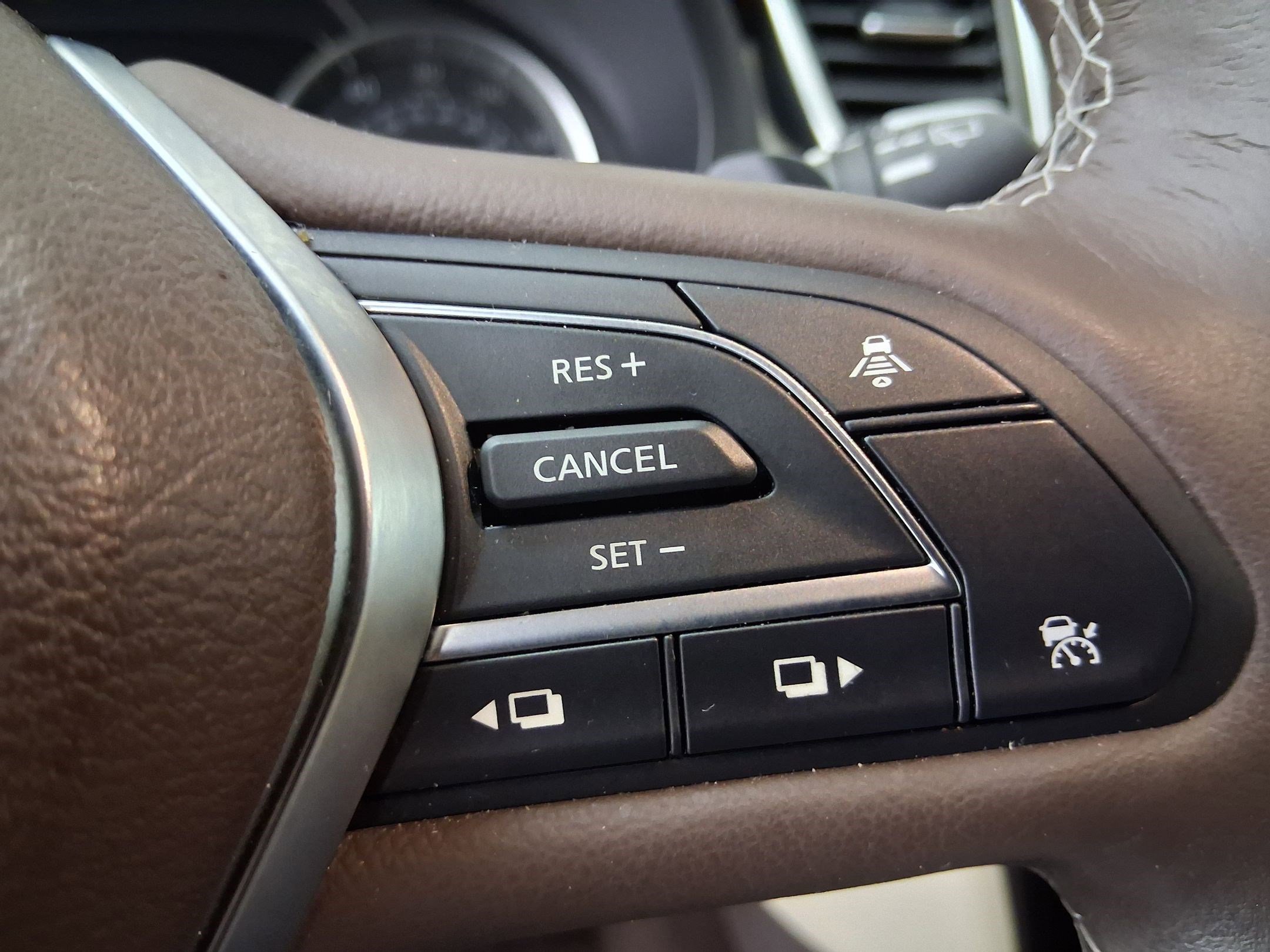 Used 2019 INFINITI QX50 Essential w/ Sensory Package image 25