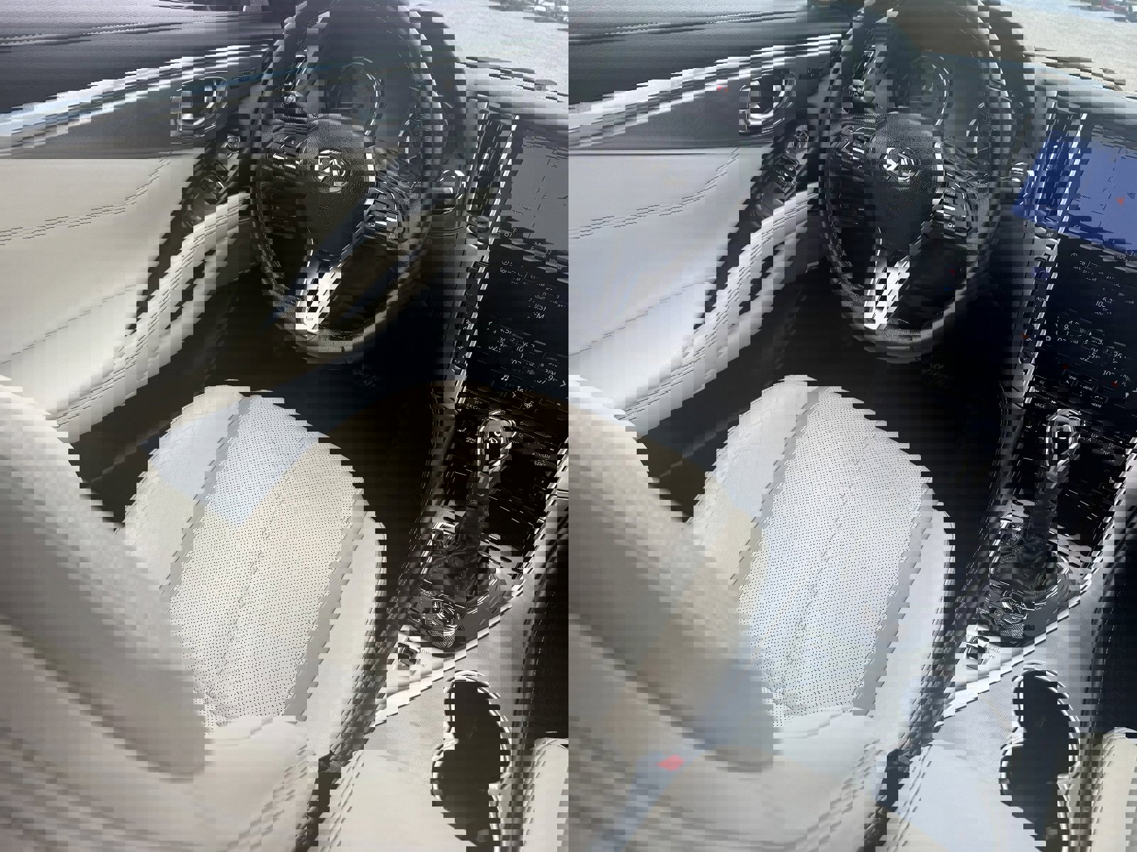 Used 2018 INFINITI Q60 3.0t Luxe w/ Sensory Package 3.0T Luxe image 15