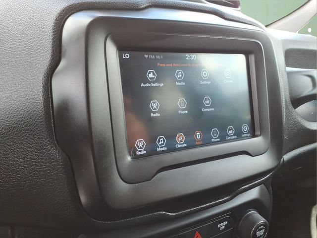 Used 2019 Jeep Renegade Latitude FWD image 20
