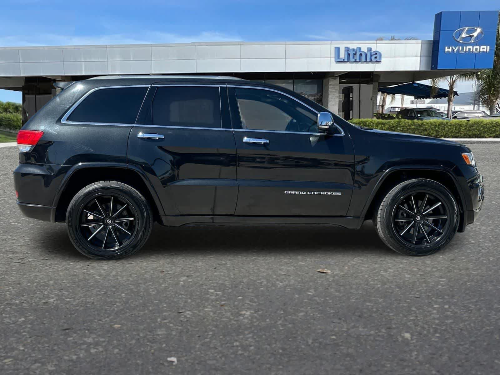 Used 2016 Jeep Grand Cherokee Overland RWD image 9