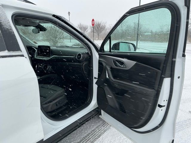 Used 2024 Chevrolet Blazer LT w/ Midnight/Sport Edition image 21