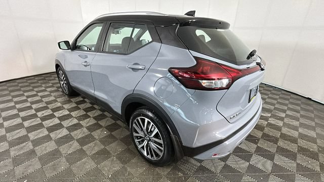Used 2023 Nissan Kicks SV FWD video 4