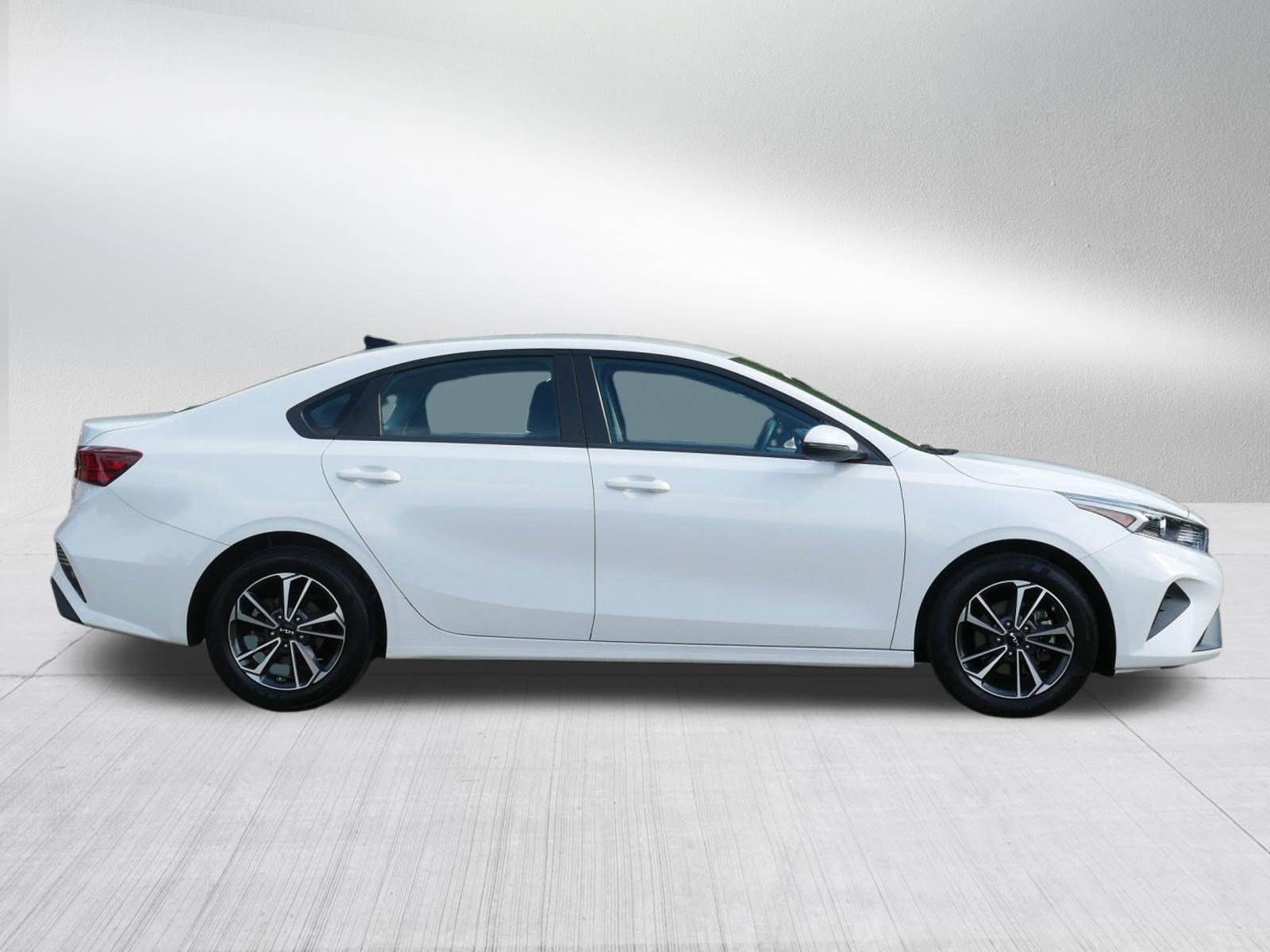Certified 2024 Kia Forte LXS w/ LXS Technology Package FWD image 8