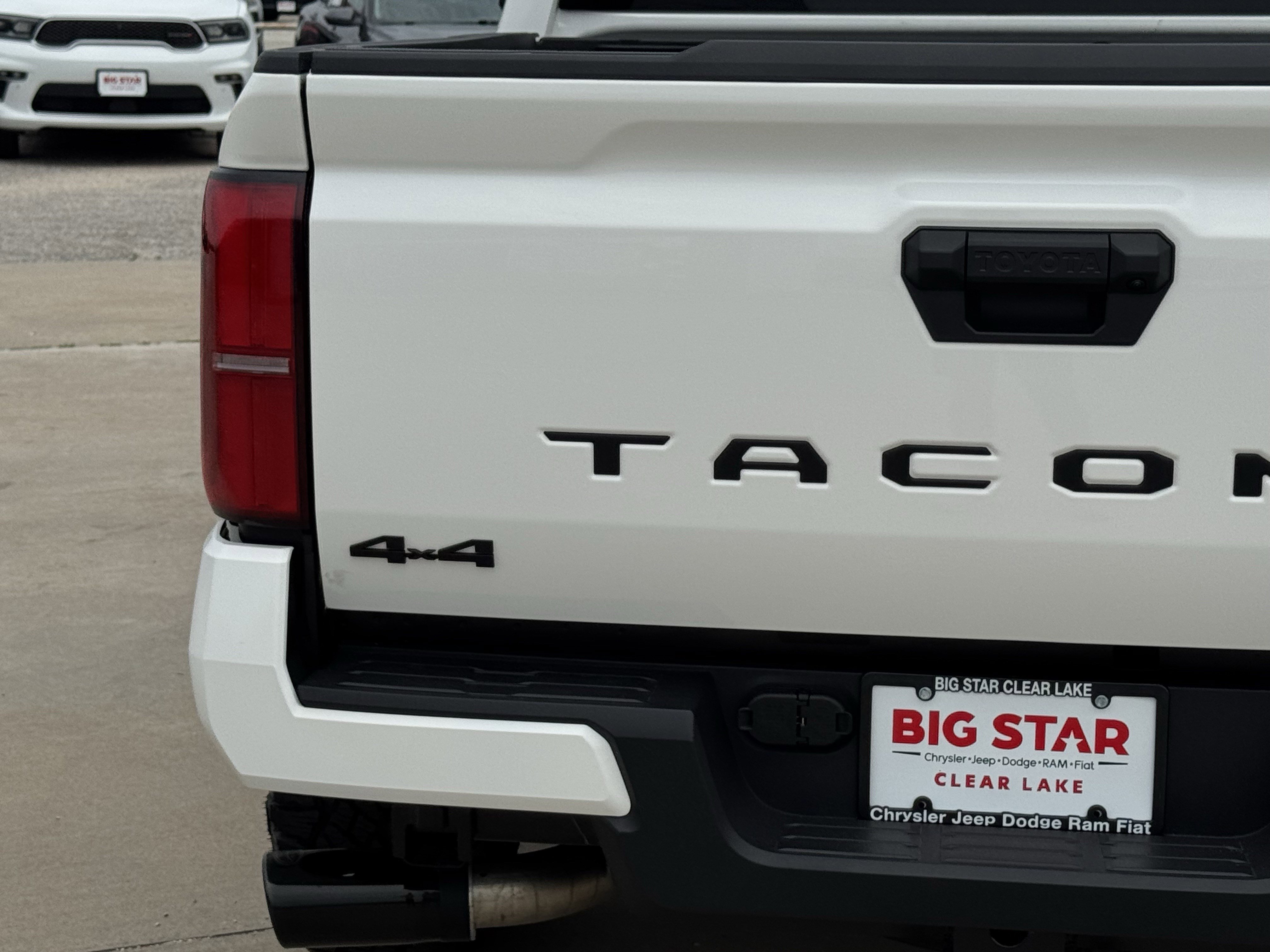 Used 2025 Toyota Tacoma TRD Sport AWD/4WD image 12