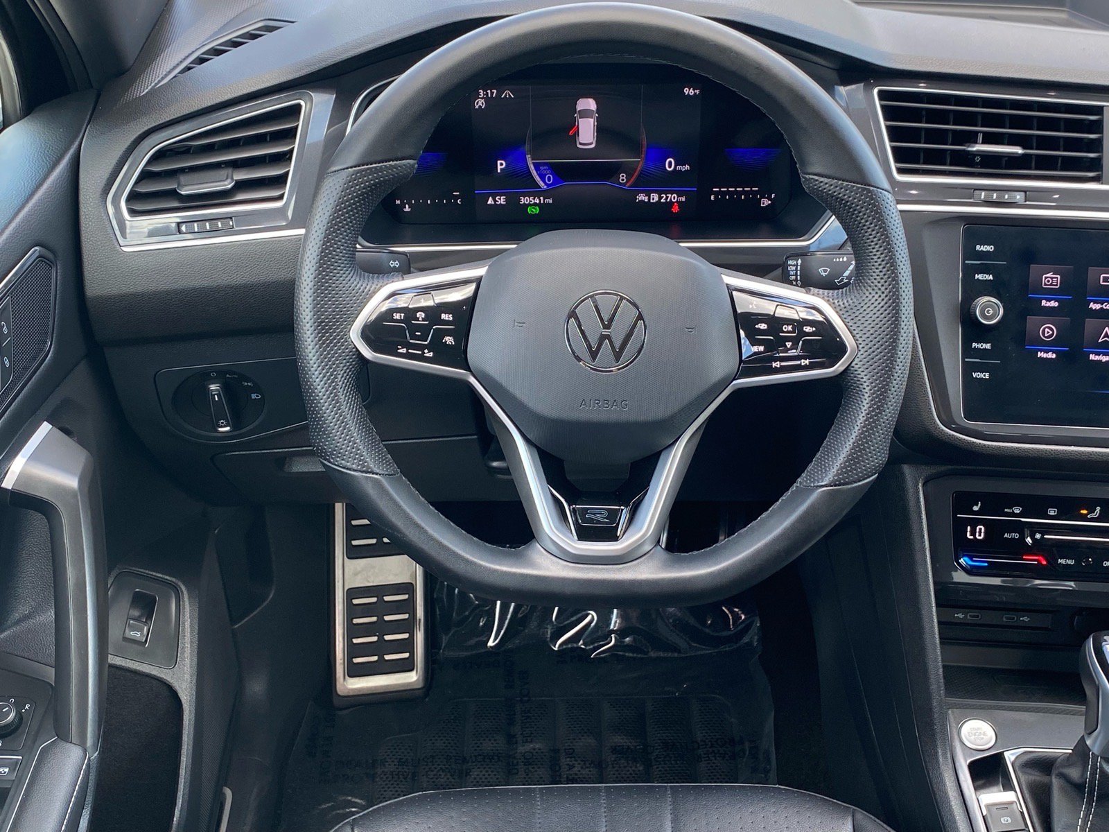 Certified 2024 Volkswagen Tiguan SE R-Line AWD/4WD image 8