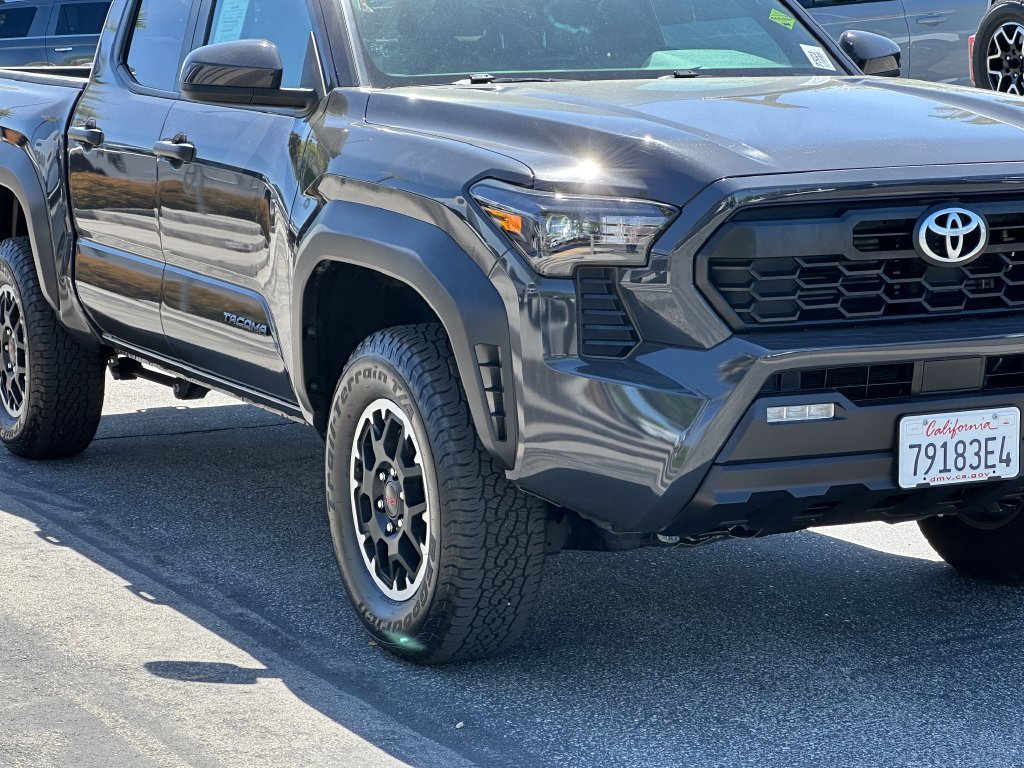 Used 2025 Toyota Tacoma TRD Off-Road AWD/4WD image 11