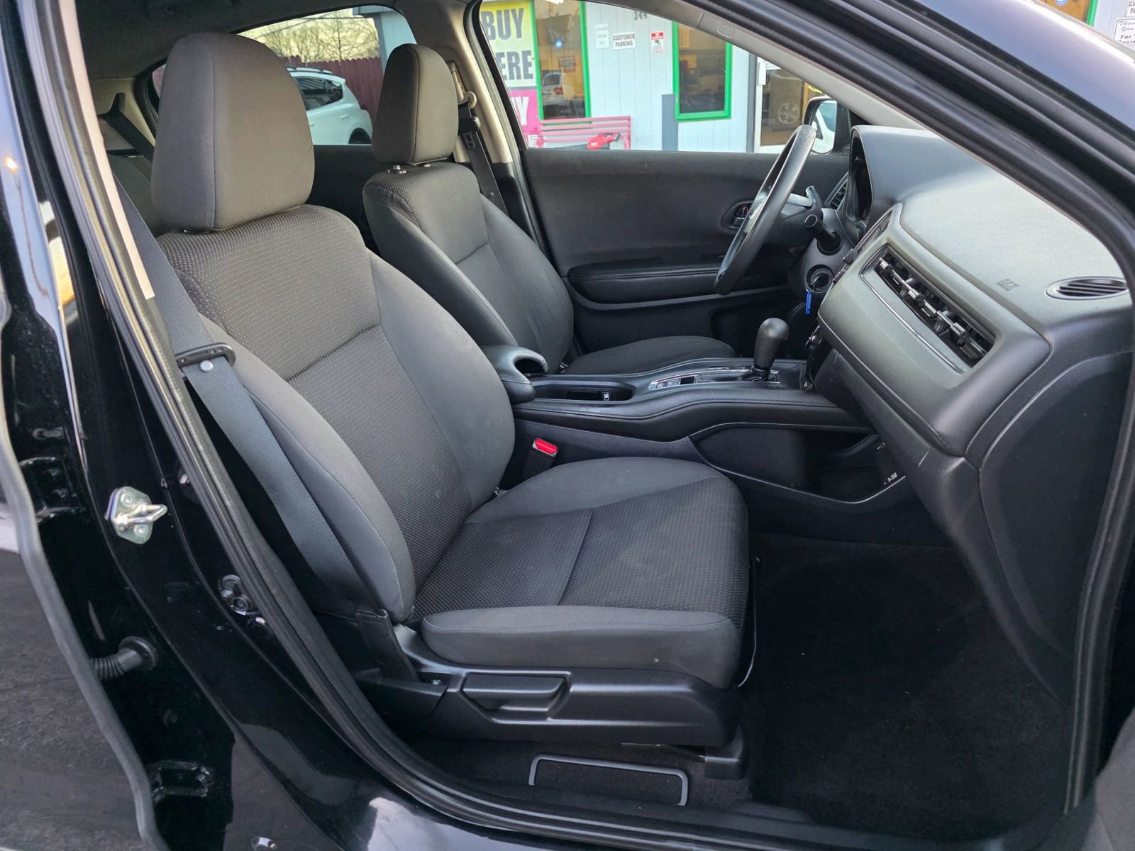 Used 2019 Honda HR-V LX image 12