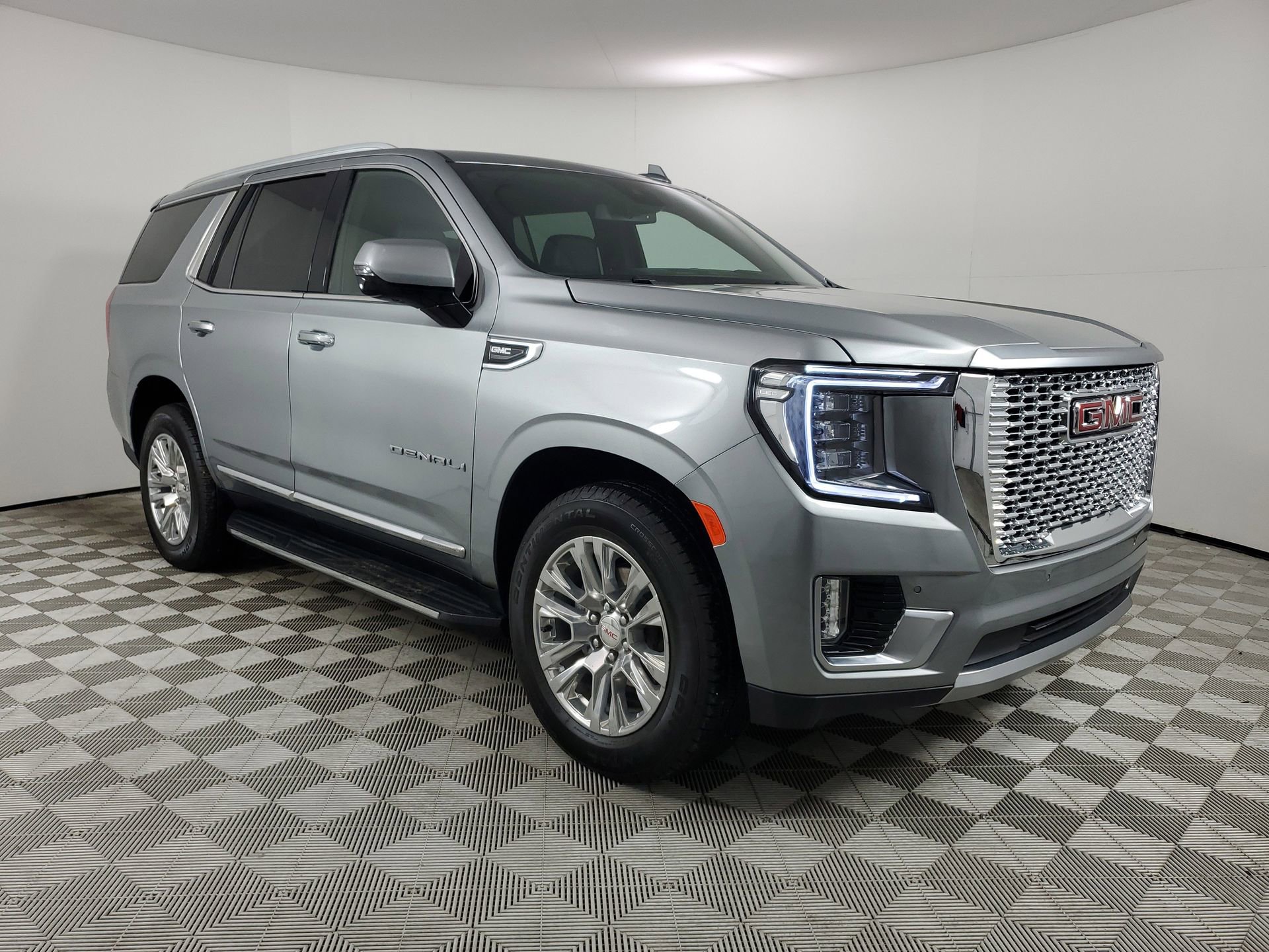 Used 2023 GMC Yukon Denali image 1