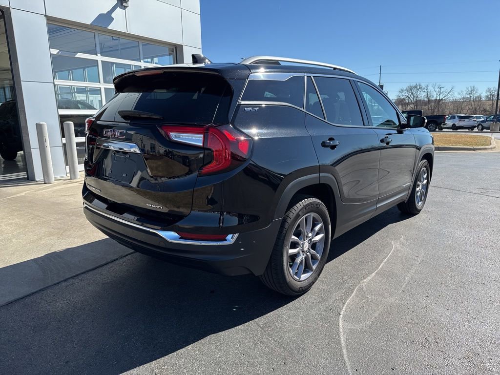 Certified 2024 GMC Terrain SLT w/ Infotainment Package II image 9