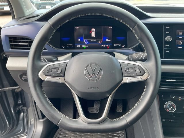 Used 2023 Volkswagen Taos SE w/ Panoramic Sunroof Package FWD image 14