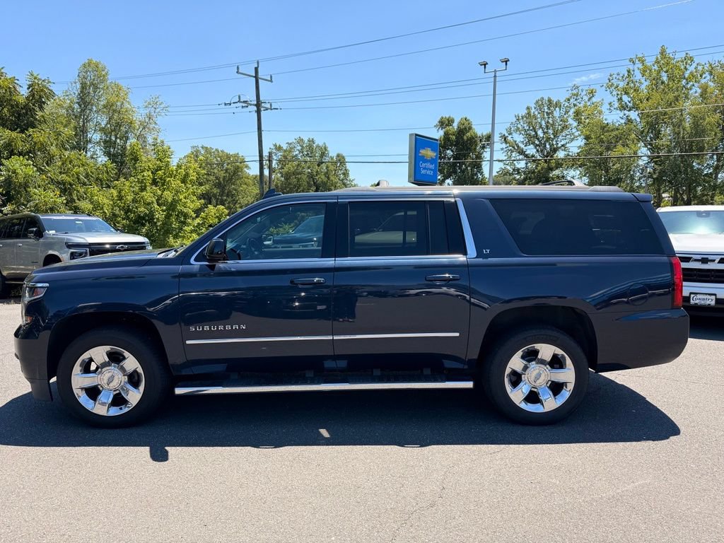 Used 2017 Chevrolet Suburban LT w/ LT Signature Package AWD/4WD image 4