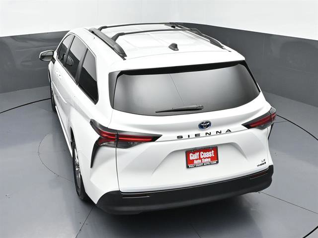 Certified 2022 Toyota Sienna LE FWD image 45