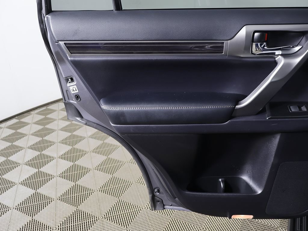 Used 2023 Lexus GX 460 Premium w/ Accessory Package AWD/4WD image 27