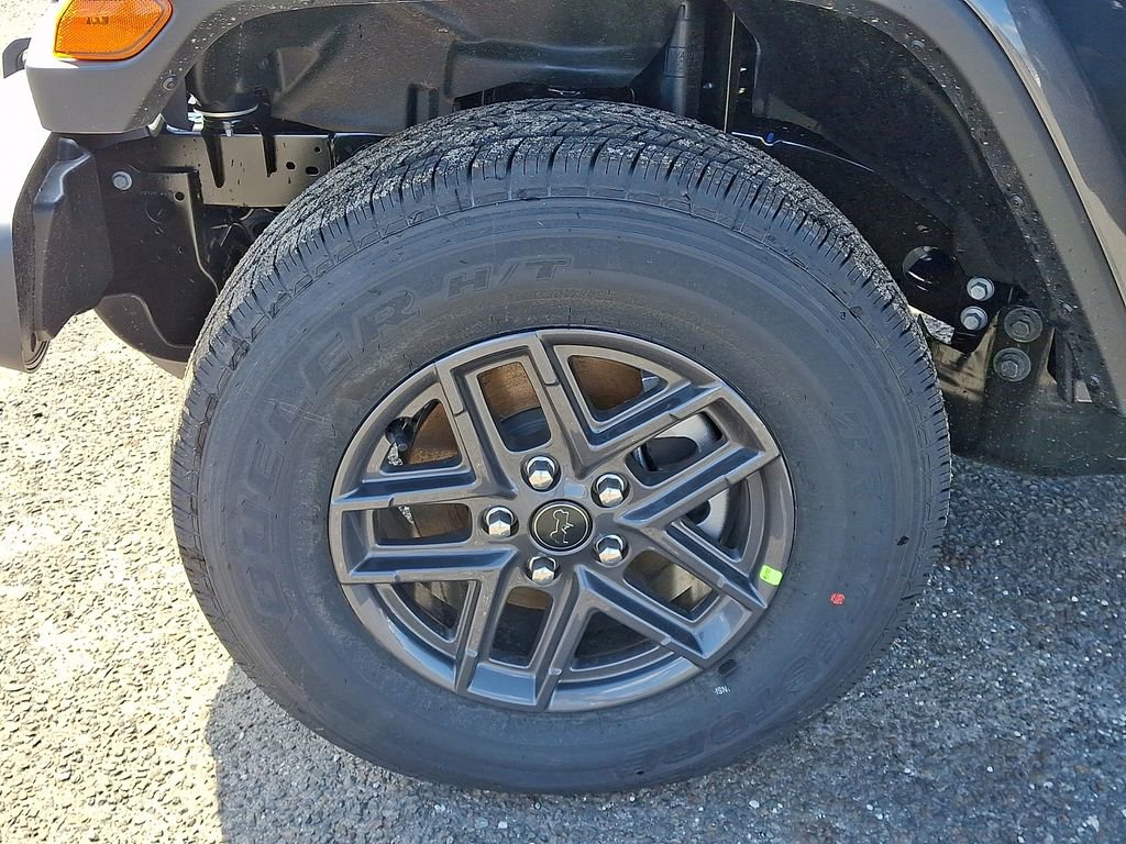 New 2026 Jeep Gladiator Sport AWD/4WD image 19