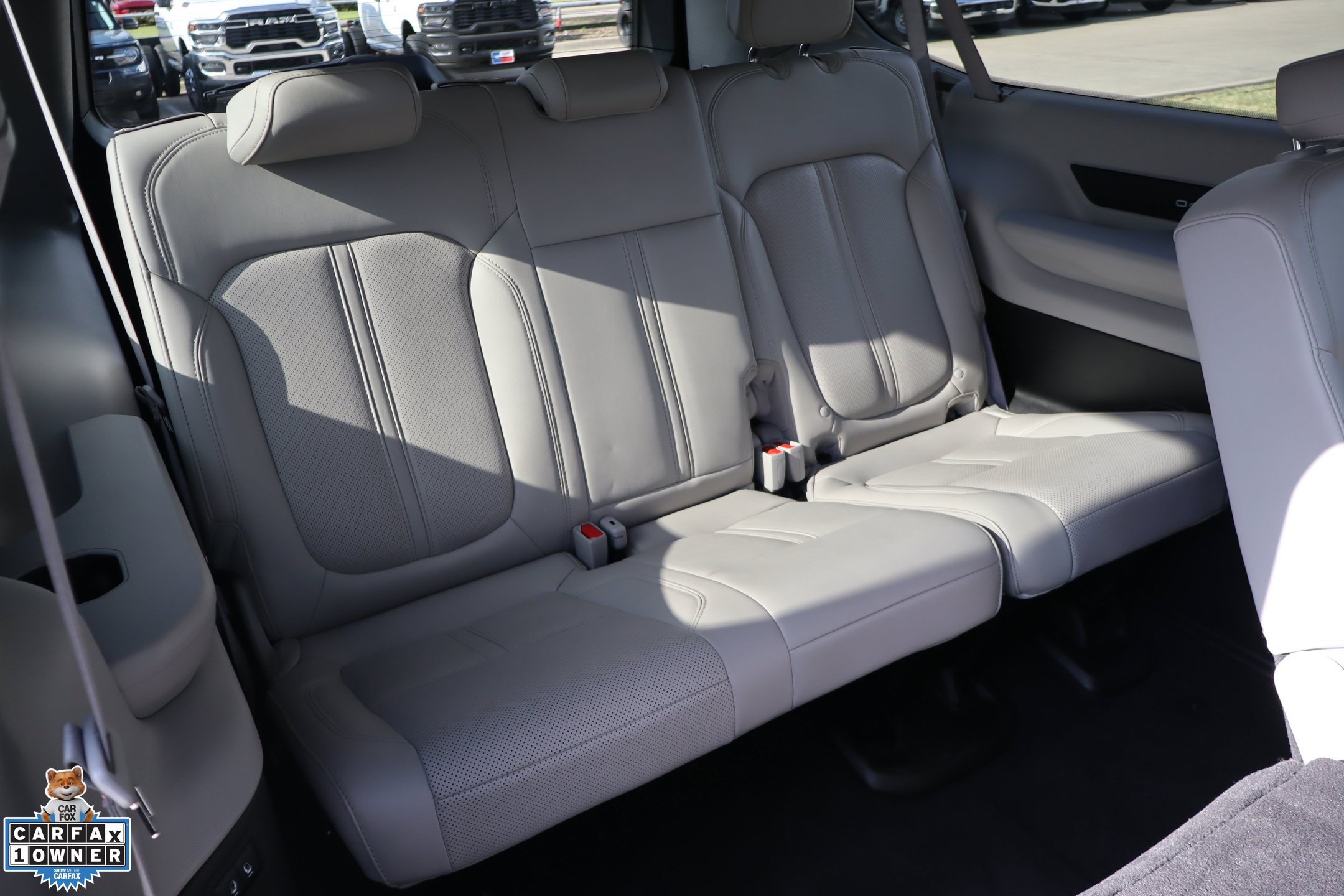 Used 2024 Jeep Wagoneer L Series II w/ Flexible Seating Group RWD image 28