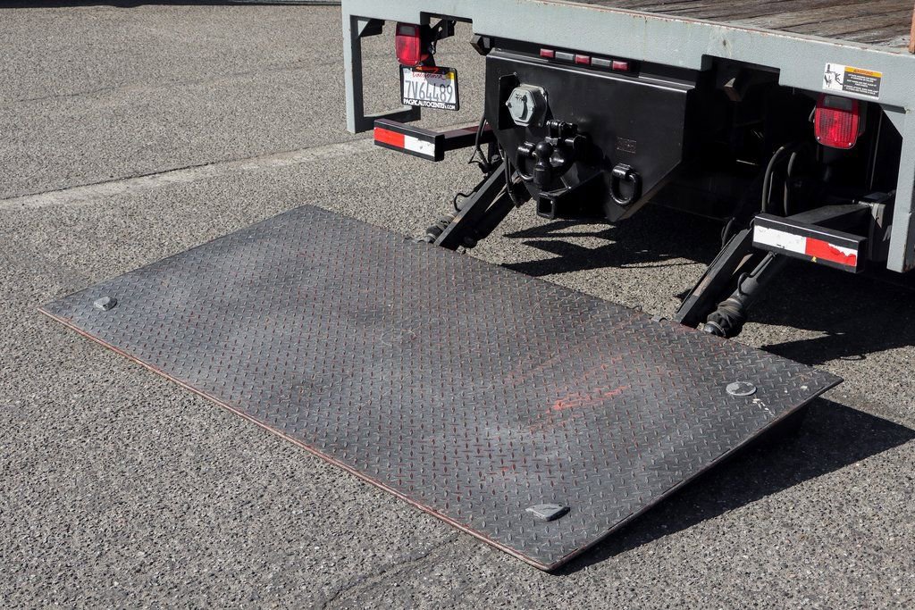 Used 2011 Ford F550 2WD Crew Cab Super Duty w/ Payload Upgrade Pkg image 10