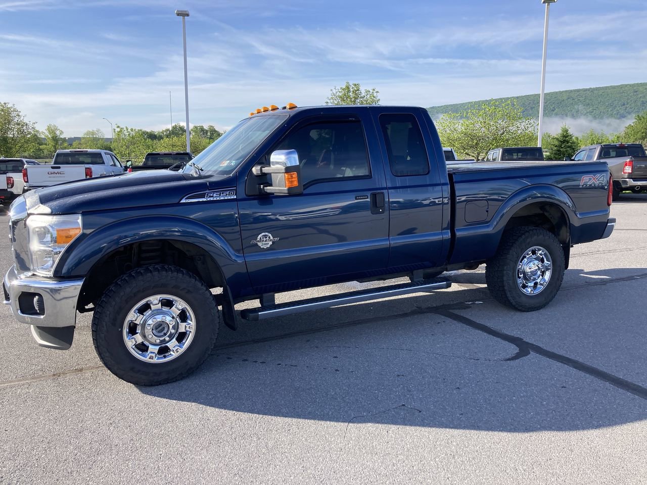 Used 2016 Ford F350 XLT w/ XLT Premium Package AWD/4WD image 4