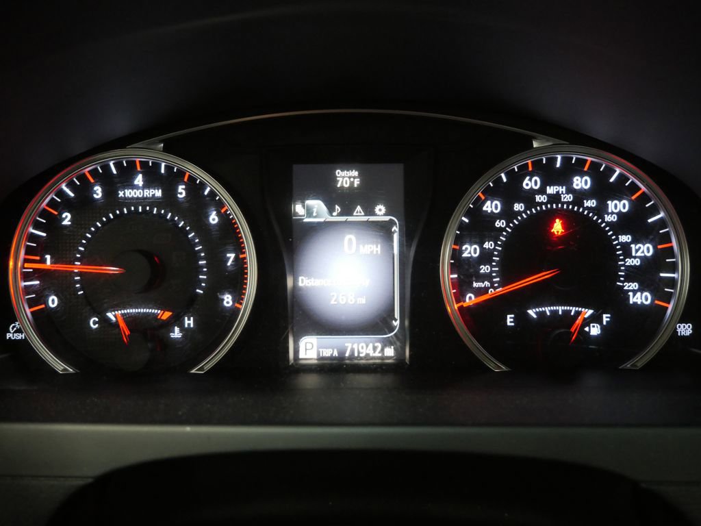 Used 2015 Toyota Camry XSE w/ Moonroof Package image 13