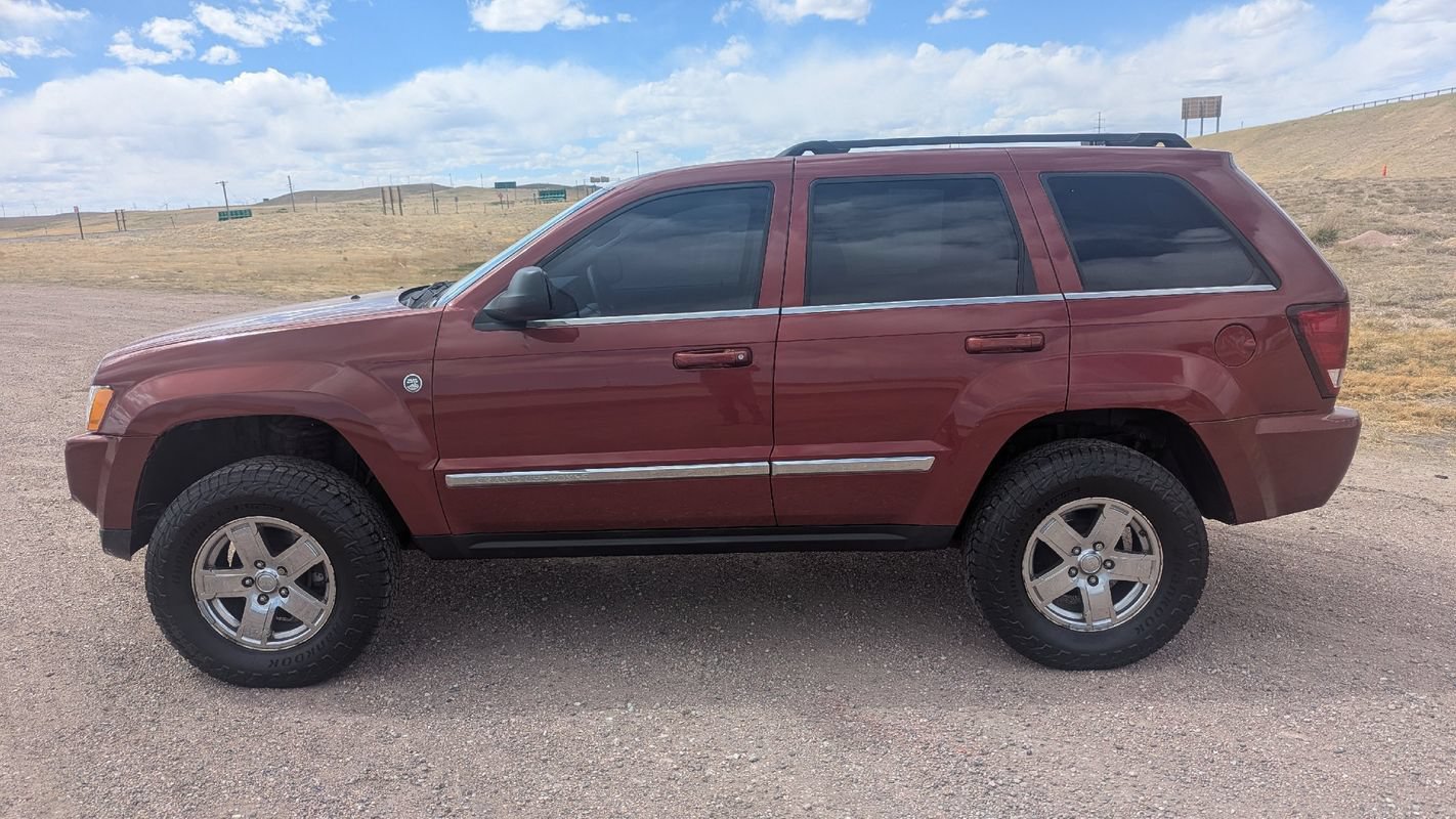 Used 2007 Jeep Grand Cherokee Limited AWD/4WD image 2