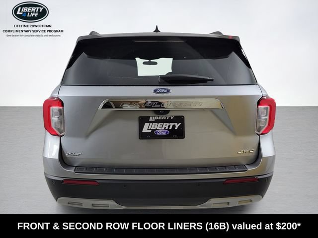 Used 2023 Ford Explorer XLT w/ Equipment Group 202A AWD/4WD image 4