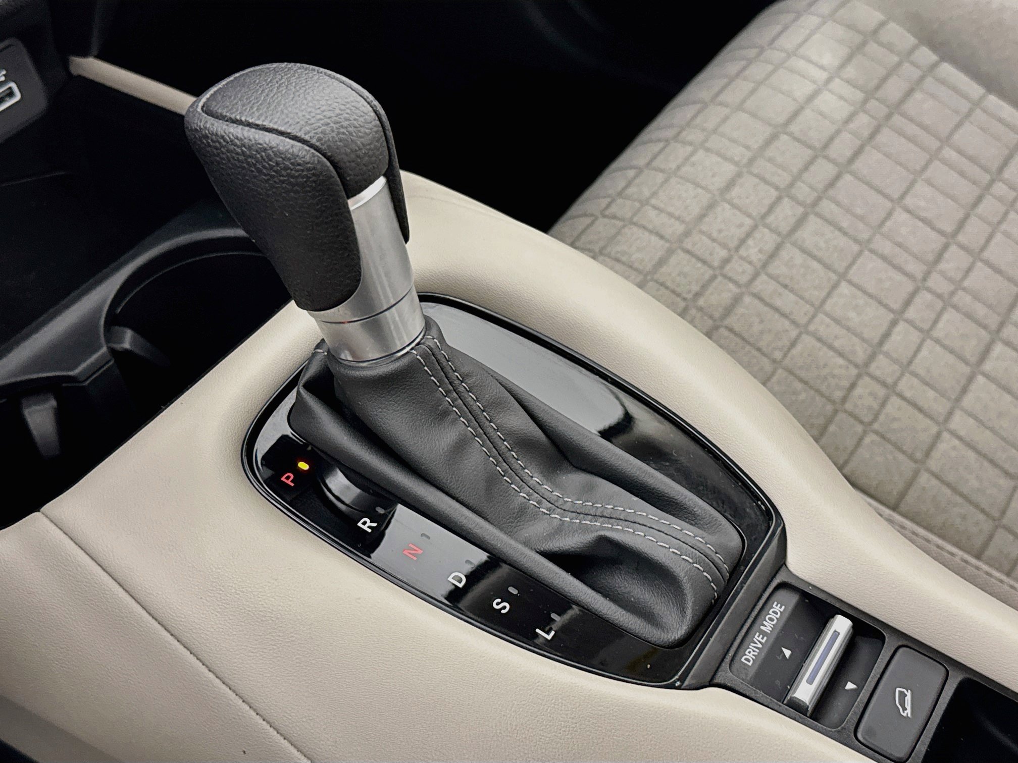 Certified 2024 Honda HR-V LX image 16