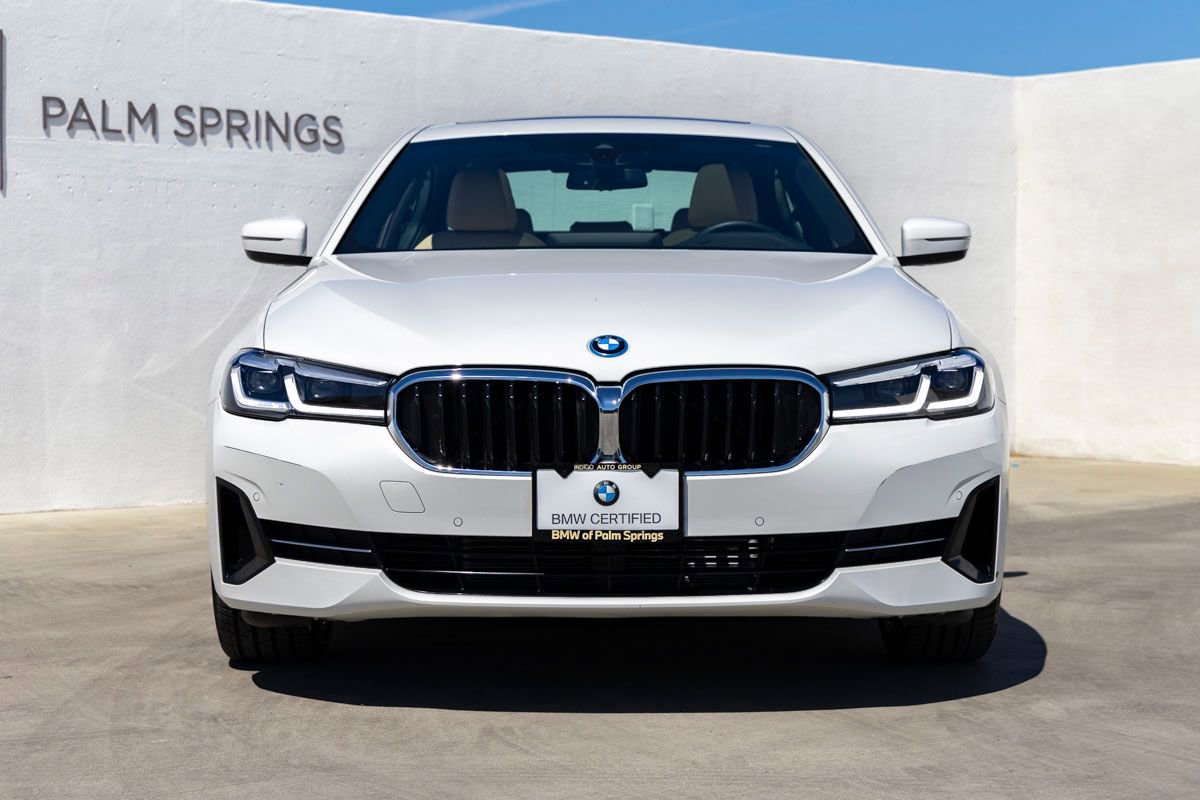 Certified 2023 BMW 530e w/ Premium Package image 4