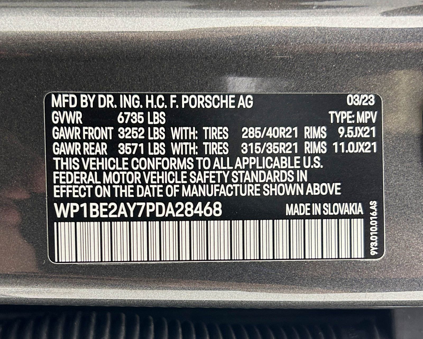 Used 2023 Porsche Cayenne Coupe image 32