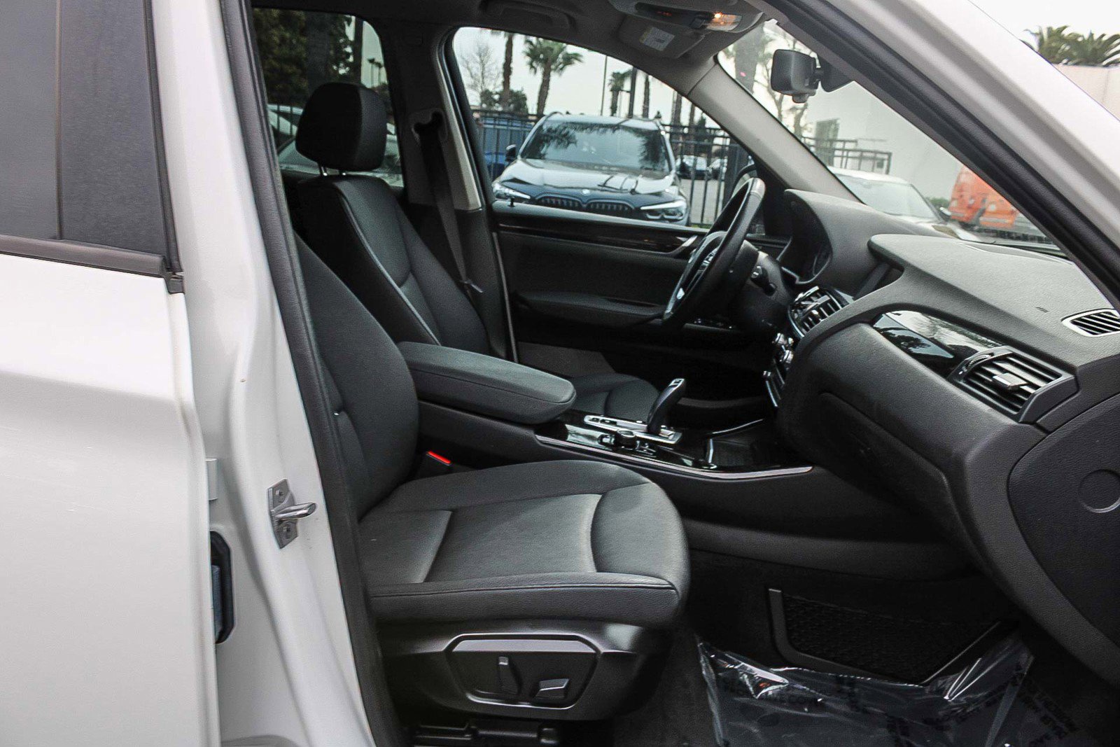 Used 2017 BMW X3 sDrive28i image 16