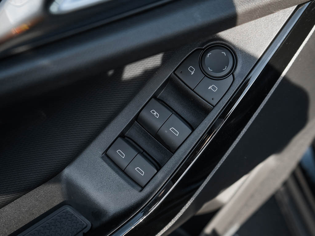 New 2027 Chevrolet Equinox LT FWD image 16
