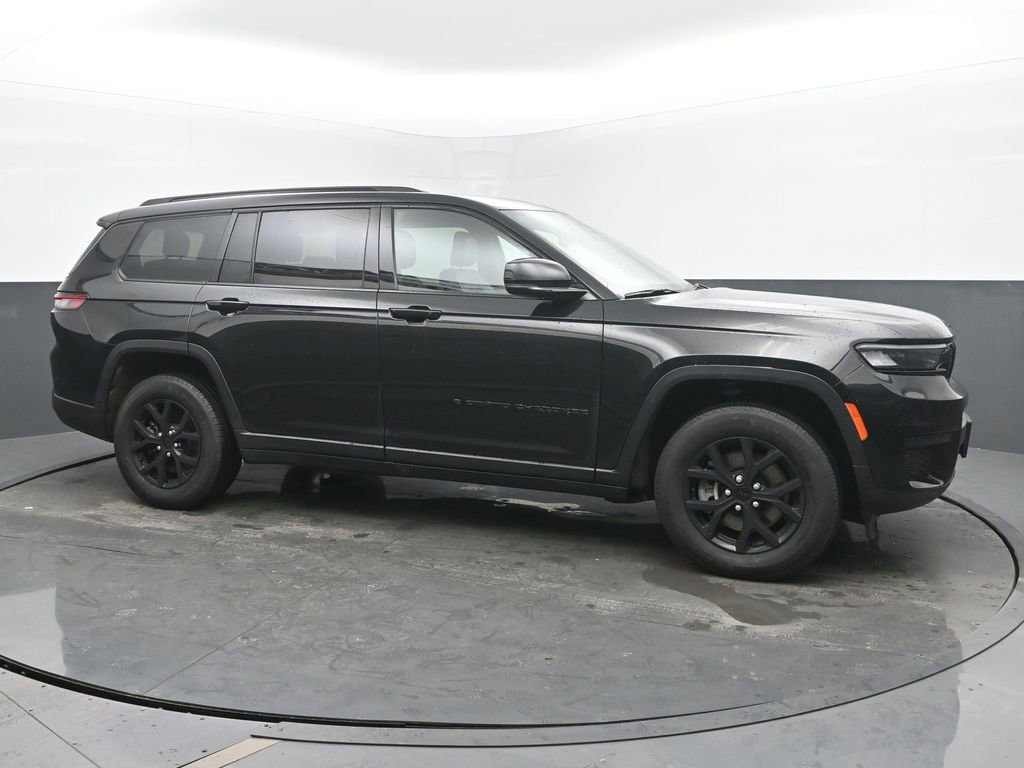 Used 2024 Jeep Grand Cherokee L Laredo AWD/4WD image 3