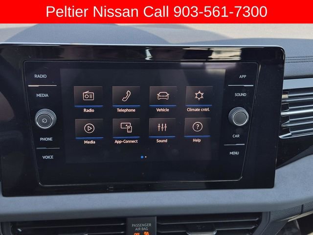 Used 2025 Volkswagen Jetta SE image 31