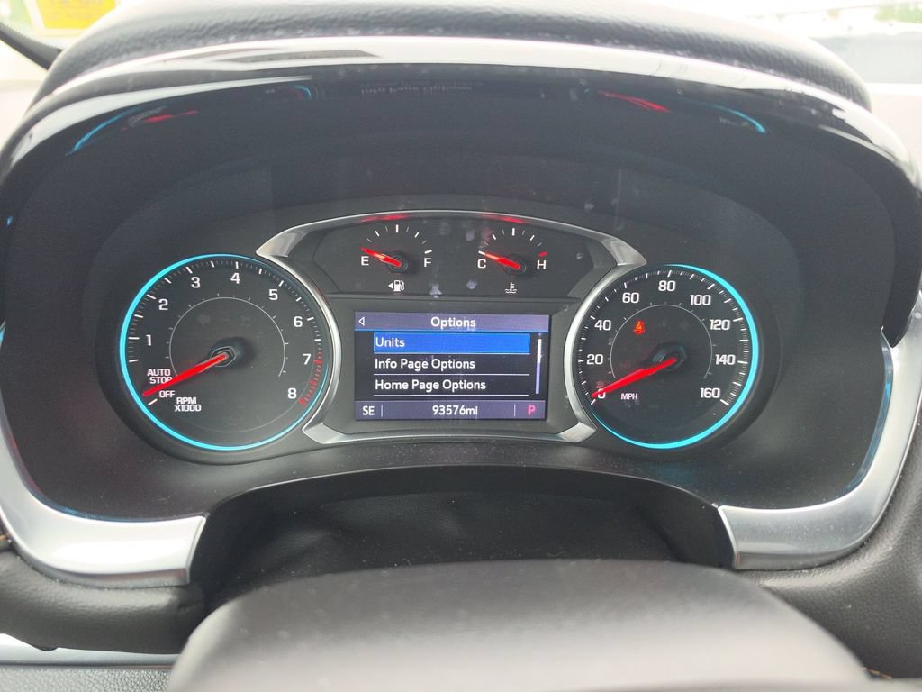 Used 2020 Chevrolet Traverse LT w/ LT Premium Package AWD/4WD image 3