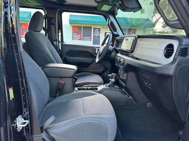 Certified 2025 Jeep Gladiator Sport AWD/4WD image 39